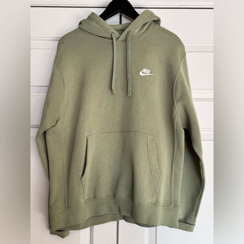 Nike Sportswear Club Fleece Men's Pullover Hoodie - Oil Green